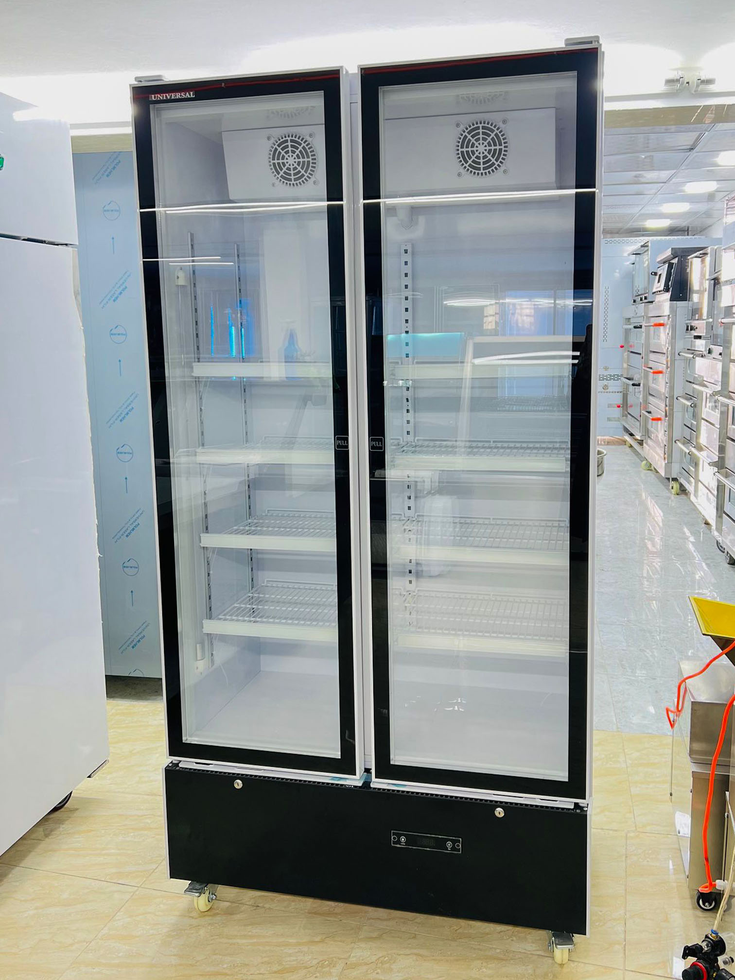 ثلاجة يونيفيرسال 2 باب